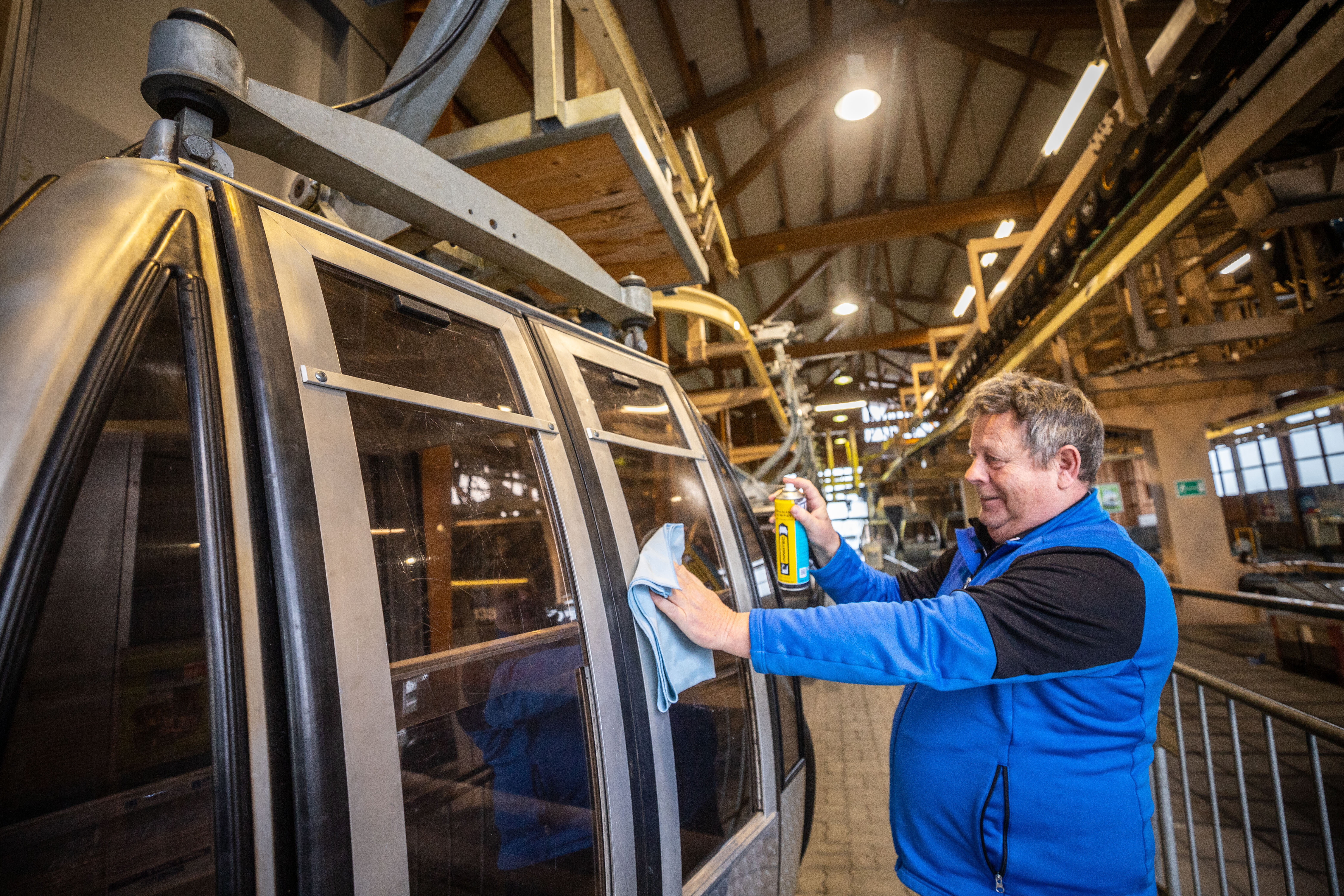 Foam Glass Clean Plus Reinigen Innotec Produkte Produkte