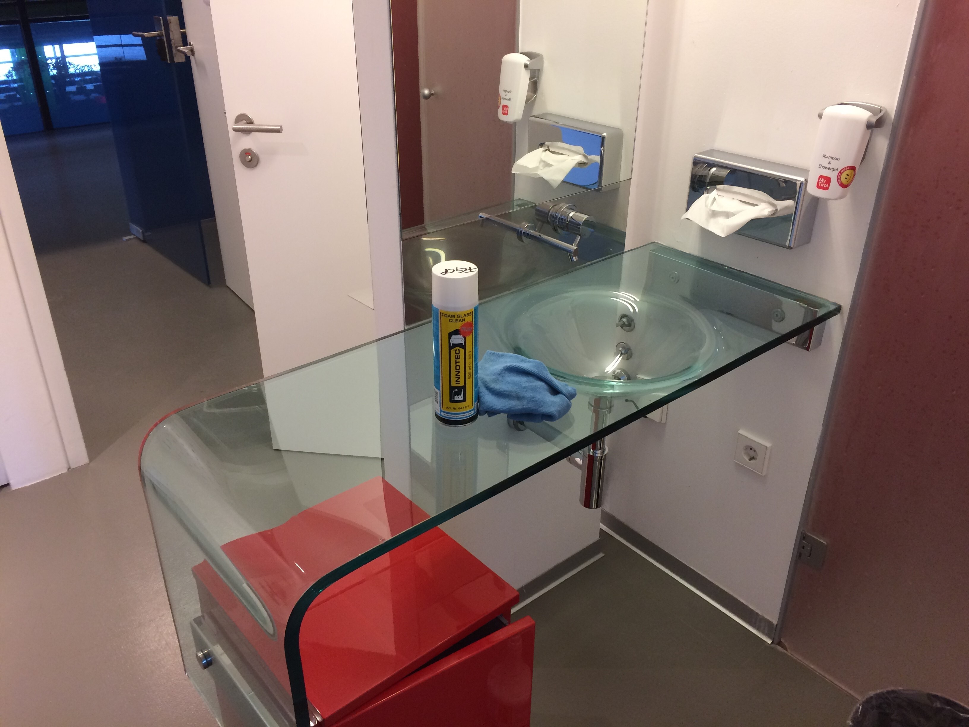 Foam Glass Clean Plus Reinigen Innotec Produkte Produkte